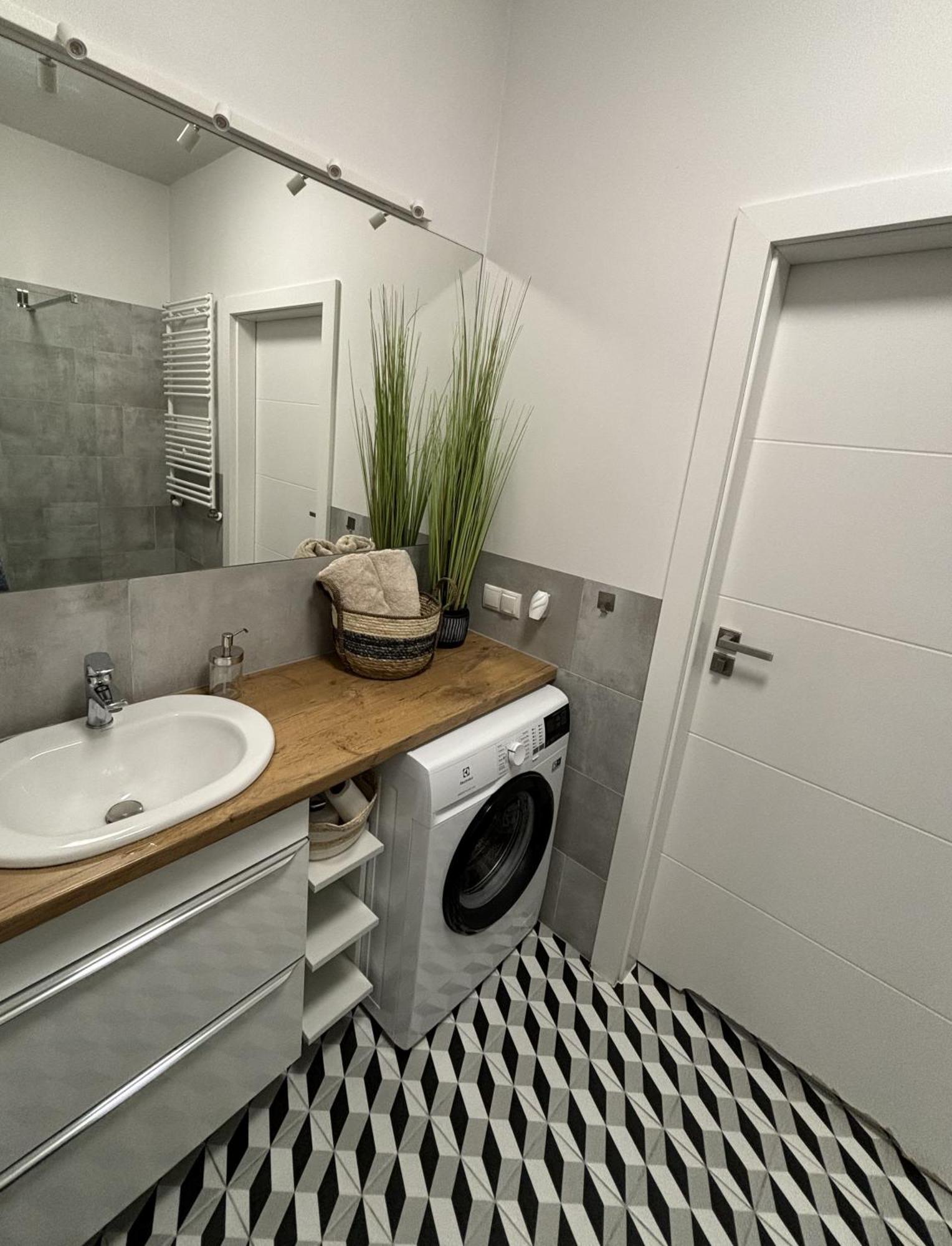 Garbary Old Town Lux Apartment 106, Self Check-In 24H, Free Parking 波兹南 外观 照片